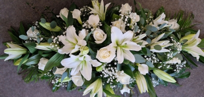 White rose, lily and Calla lily tribute